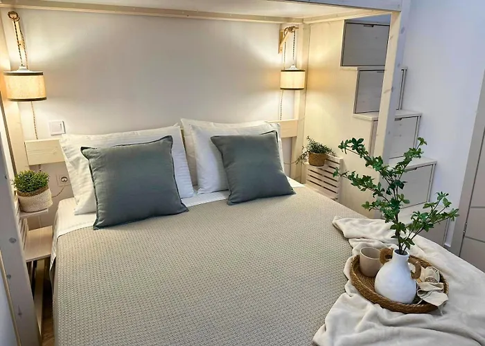 Apartment Seafront Haven