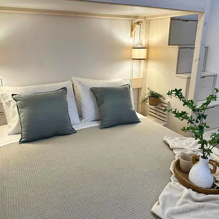 Apartment Seafront Haven